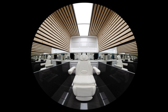 Front view (fish-eye)