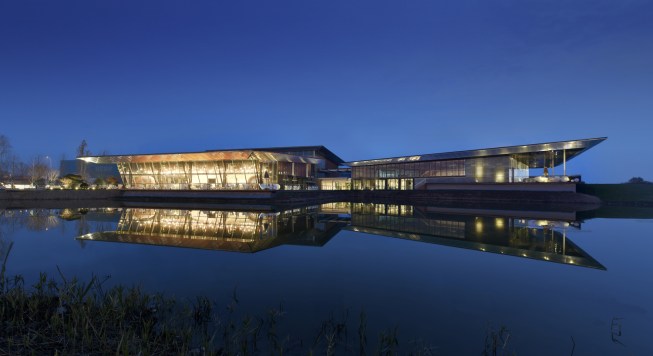 Glowing exterior gives the illusion of floating on water