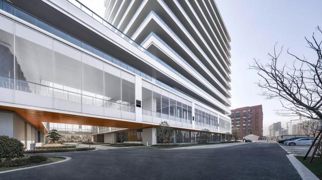 Elevated space in the first floor 