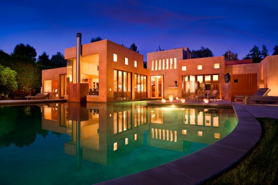 Mandeville Canyon modern mediterranean style home swimming pool