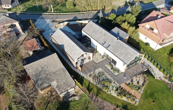 BOCHNIA_BARN_DRONE_VIEW