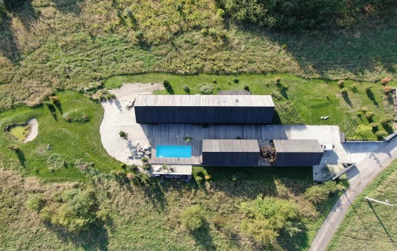 THE_HOUSE_DRONE_VIEW1