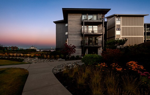 Eagle Harbour Condominiums exterior