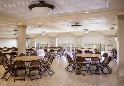 The new suspended ceiling at Mount Saint Mary’s University Campus Center solves a noise control problem without sacrificing aesthetics. 