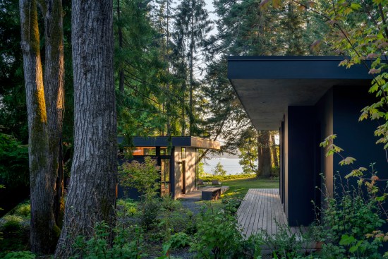 Hood Cliff Retreat 