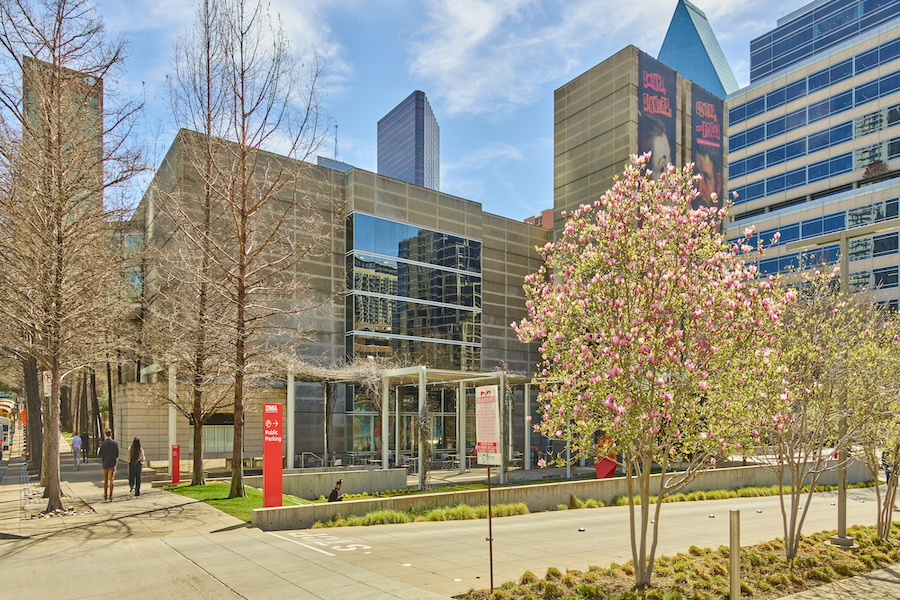 DMA exterior