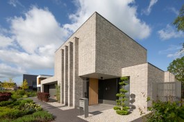 Entry dwelling