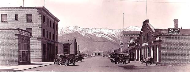 Historic Minden, with Farmer's Bank at back right.
