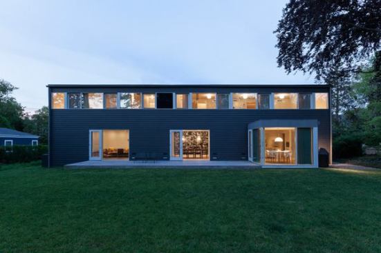 Renovated+yard+and+rear+facade.