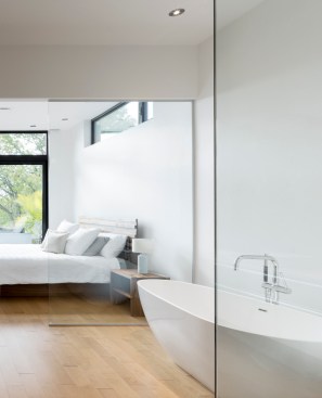 Master bedroom | Bathroom