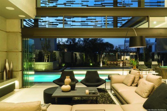 TV lounge opens seamlessly to outside