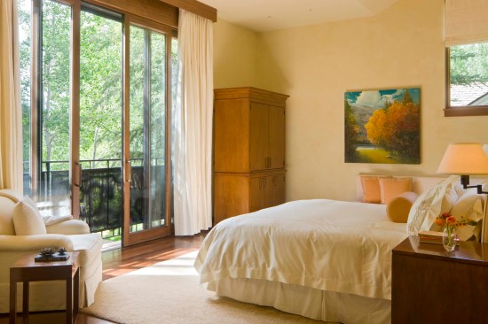 Guest bedroom 