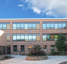 The 4250i-XLT Invent(TM) Series windows matched the school’s existing aesthetic and high-performance requirements.