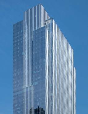 Crown Detail - The building's wide east and west facades take cues from the river, with undulating mullions that create an ever-changing "ripple" of light and shadow.