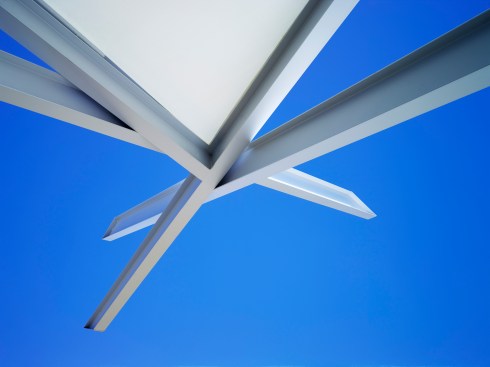 The pavilion corner detail from below. The steel is delicately detailed with hidden fasteners out of respect
