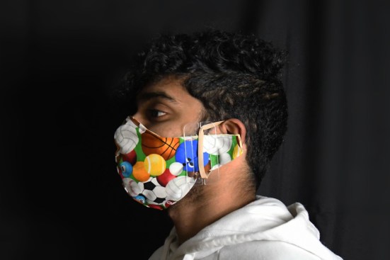 Cloth mask prototype with 3D printed clips