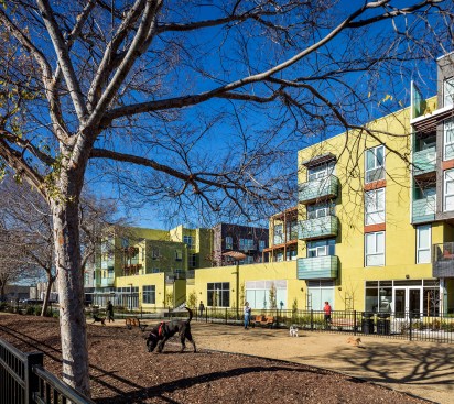 Parc on Powell Apartments, Emeryville, California
Architects - Kava Massih