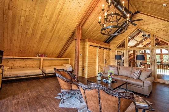 Design: Ami Austin Interior Design. Photography: Steve Roberts.