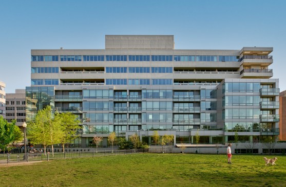 2501 M by CORE architecture + design