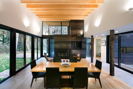 Courtyard House on a River