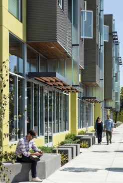 Parc on Powell Apartments, Emeryville, California
Architects - Kava Massih