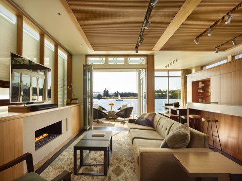 Dunn Floating Home - Seattle, Washington.Image license: Vandeventer + Carlander Architects© Copyright 2016 Benjamin Benschneider All Rights Reserved. Usage may be arranged by contacting Benjamin Benschneider Photography. Email: bbenschneider@comcast.net or phone: 206-789-5973.