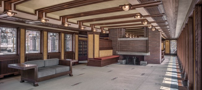 Harboe Architects’ restoration of the living room included rebuilding the inglenook to Wright’s original specifications, as well as restoring the glazing, light fixtures, and interior finishes. 