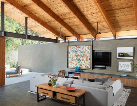 Bowen Residence in Manhattan Beach remodeled by Oonagh Ryan Achitect