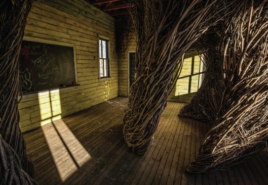 Patrick Dougherty, Daydreams, 2015. Locally sourced willow saplings and sticks. (School house in collaboration with JXM & Associates LLC and CTA architects.)