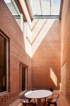 Enclosed entry courtyard