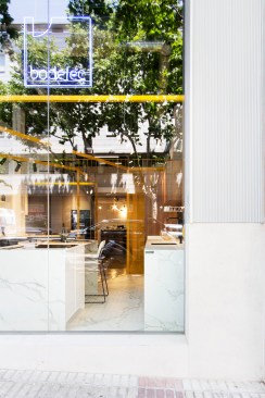 049.BODELEC Reform of a commercial office for a kitchens showroom space 