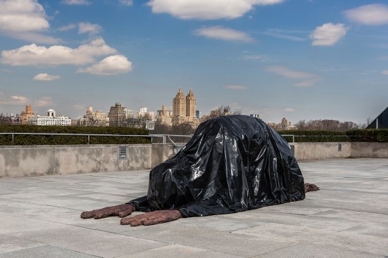 Installation view of "Benaam" (2018)Huma Bhabha/Courtesy the artist and Salon 94