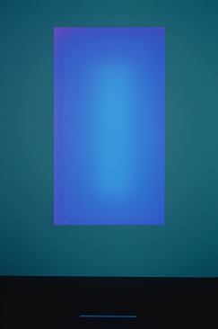 Tall Glass, created jointly by light artist James Turrell and Zumtobel.    The advanced LED technology integrated allows hitherto unknown creative freedom in terms of color programming.    Oct. 24, 2009 - Apr. 5, 2010    The Wolfsburg Art Museum, Wolfsburg, Germany