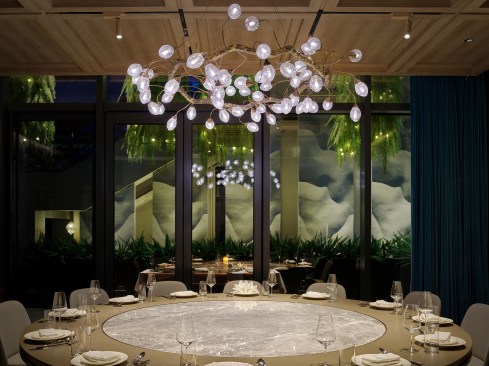 “The design provides a system solution of “an ideal dining experience and a one-minute living circle” featuring the Fintech Office and the Dragon Restaurant