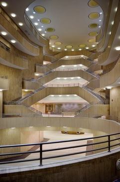 U.S. Federal Courthouse, Brooklyn, N.Y., Pelli Clarke Pelli Architects, 2006 (lobby)