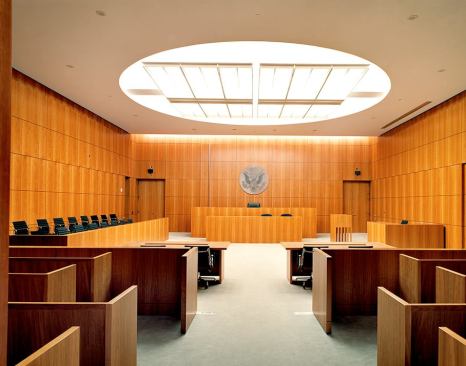 Federal Building and United States Courthouse, Islip, N.Y., Richard Meier & Partners, 2000 (courtroom)