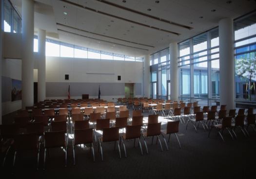 Lloyd D. George Federal Courthouse, Las Vegas, Cannon Dworsky Associates, 2000 (courtroom)
