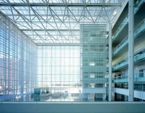 Sandra Day O'Connor United States Courthouse, Phoenix, Richard Meier & Partners, 2000 (lobby)