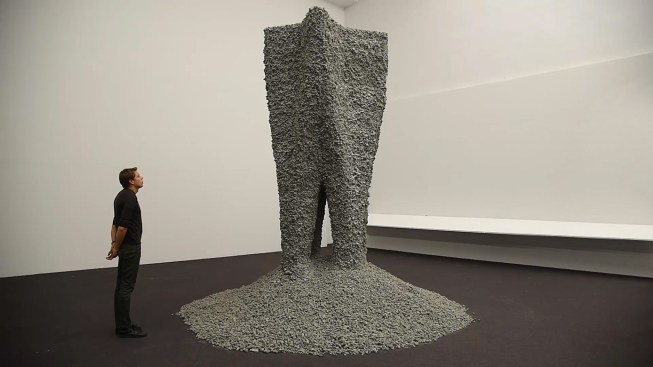 The 3D-printed "Rock Print" installation was designed for the inaugural Chicago Architecture Biennial in partnership with Gramazio Kohler Research, ETH Zurich, and MIT's Self-Assembly Lab.