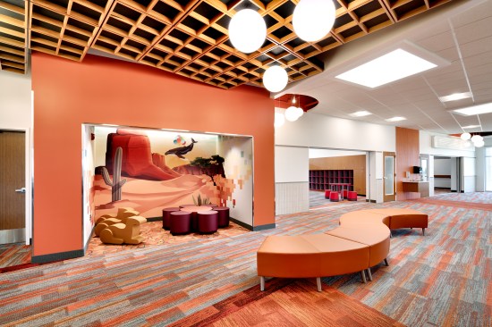 Flexible sliding doors between the learning studio and the collaboration area allow for education to break free from the traditional classroom.  