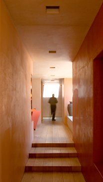 Mandeville Canyon modern home entry hallway