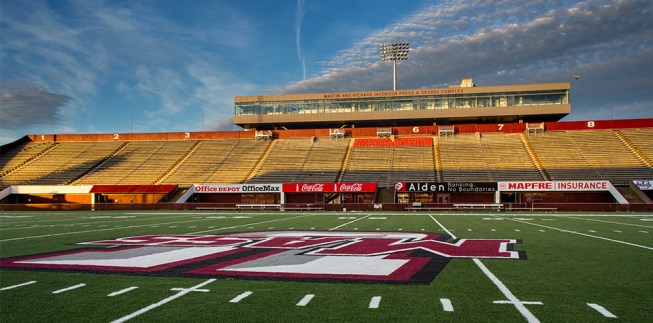 University+of+Massachusetts%e2%80%93Amherst+McGuirk+Alumni+Stadium%2c+HOK%2c+Amherst