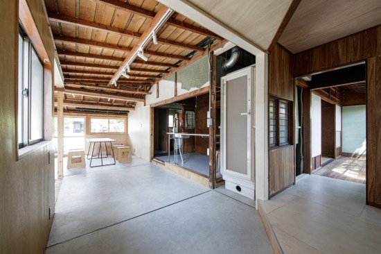 the new openings on the facade let plenty of natural light to enter in