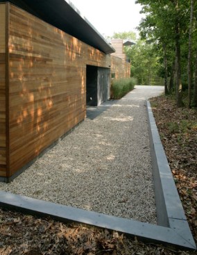 Another view of the entry court.