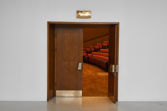 Michael Sela Auditorium_Weizmann Institute of Science_HQ Architects_bathroom