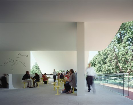 Serpentine+Gallery+Pavilion+2003%2c+designed+by+Oscar+Niemeyer