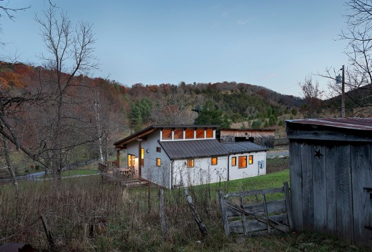 GriD Highland House_view from south dusk