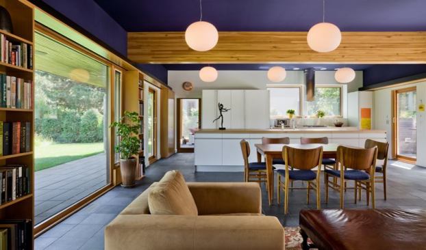 Completed in 2009, the Schifman Residence is LEED Gold-certified.