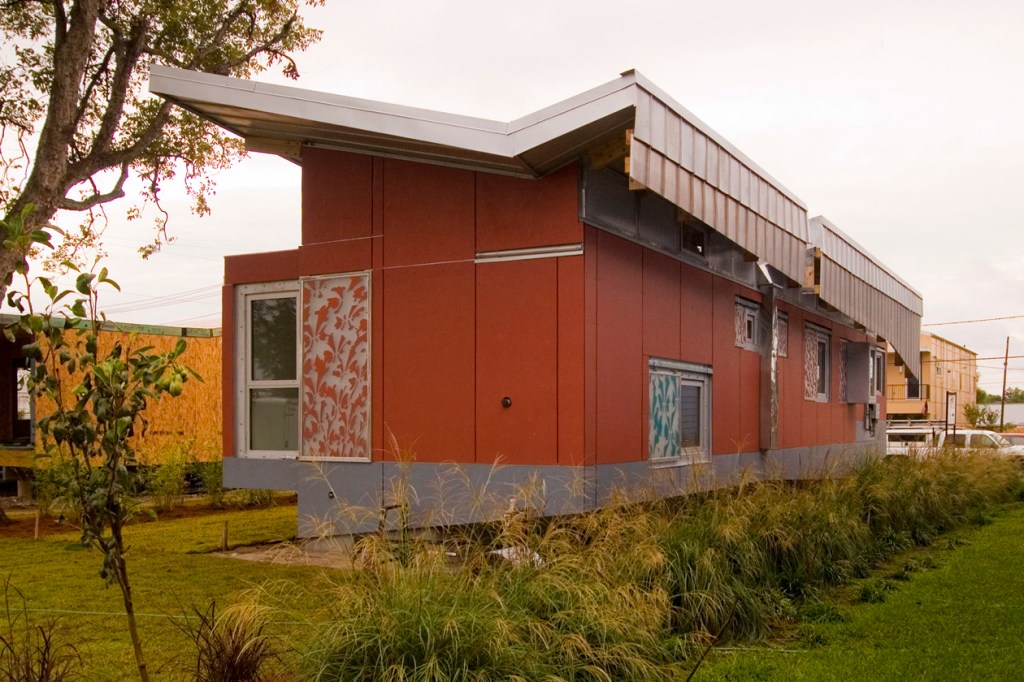 Float House, designed by Thom Mayne and students