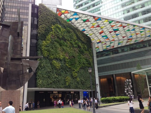 A living wall at Pelli Clarke Pelli Architects' and Architects 61 Pte's Green Mark certified 2007 Ocean Financial Centre.